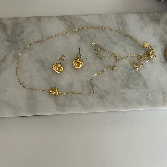 Kate Spade knot earring and necklace set - Picture 1 of 3